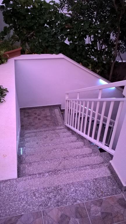 Apartmani Amila-Pisak Ngoại thất bức ảnh